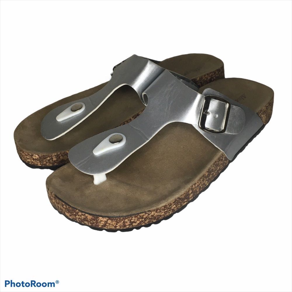 Alexis Bendel silver sandals size 10